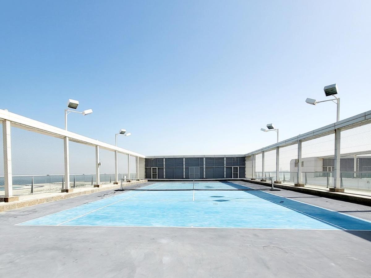 Luxurious 2 Bedroom Beachfront - Direct Seaview *