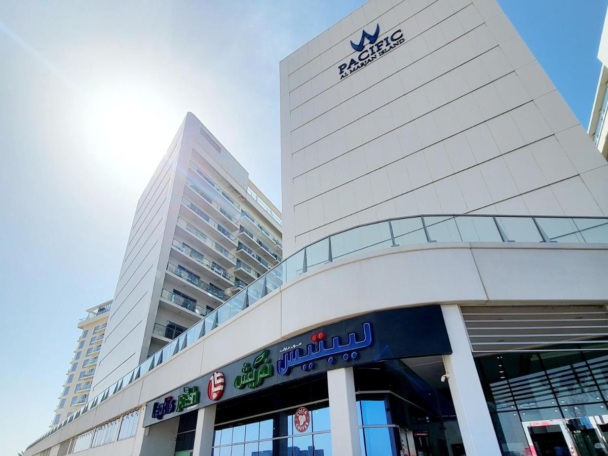 Luxurious 2 Bedroom Beachfront - Direct Seaview * Ras al-Khaimah
