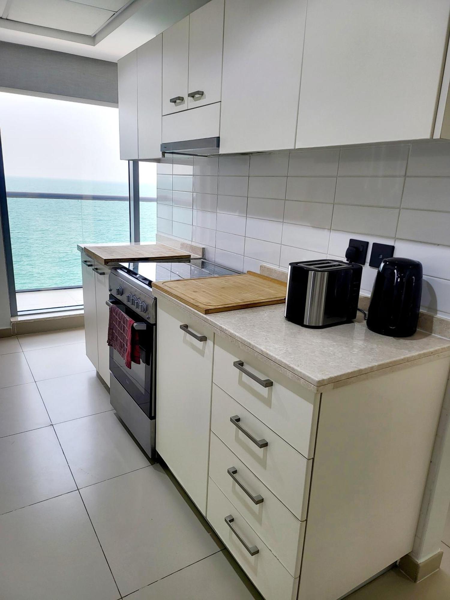 Luxurious 2 Bedroom Beachfront - Direct Seaview * Ras al-Khaimah