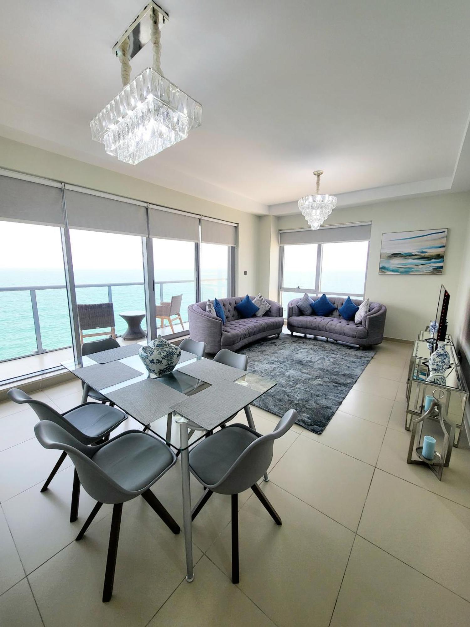 Apartment Luxurious 2 Bedroom Beachfront - Direct Seaview Ras al-Khaimah
